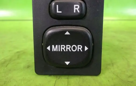Toyota Yaris Wing mirror switch 769746C