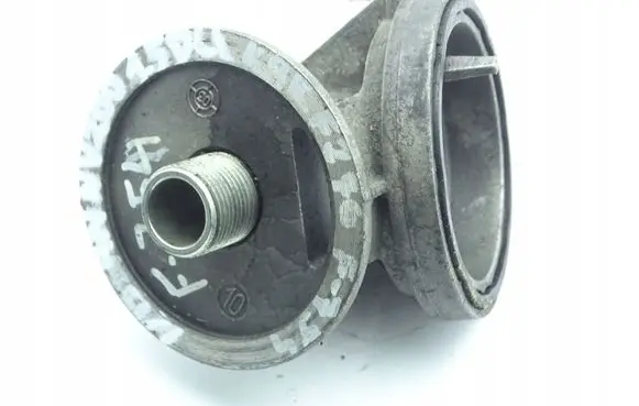 Nissan NV200 Oil filter mounting bracket ---