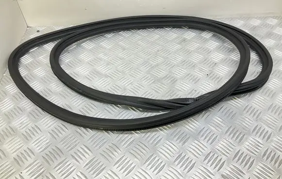 Audi A6 S6 C7 4G Front door rubber seal 