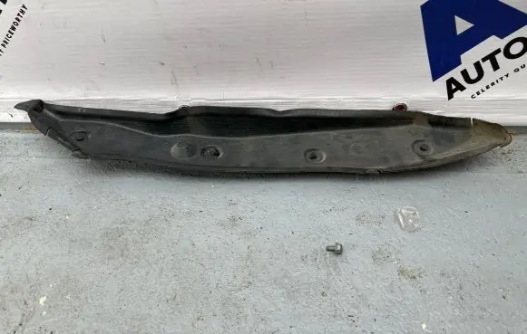 Mercedes-Benz B W246 W242 Fender foam support/seal A2468890925 BBP198903