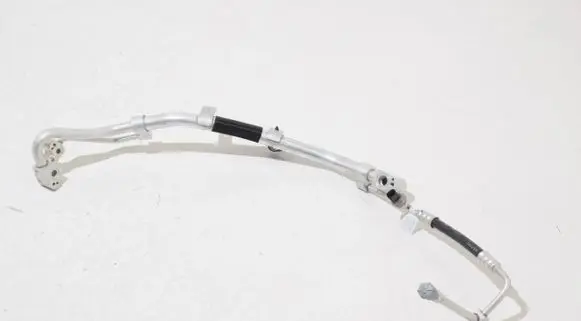 BMW X7 G07 Air conditioning (A/C) pipe/hose 6813586