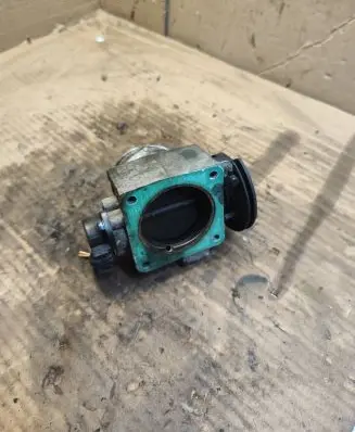 Volvo S40, V40 Throttle valve 9186780