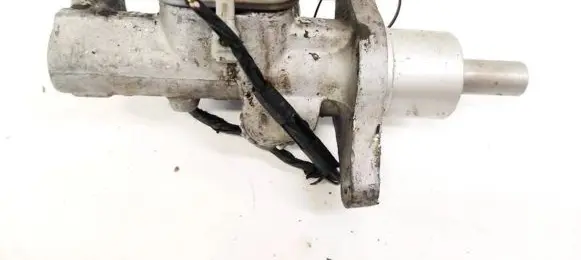 Master brake cylinder