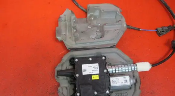 Citroen DS5 Hand brake/parking brake motor 9677589580