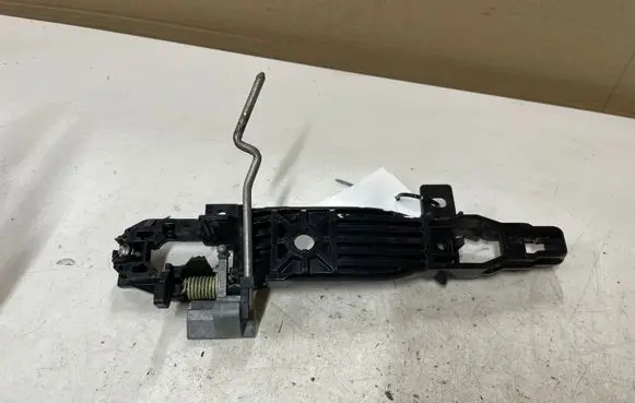 Rear door exterior handle/bracket