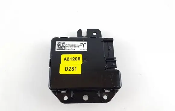 Tesla Model 3 USB control unit 175520000B
