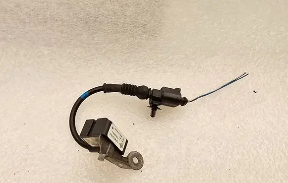 Volkswagen Touareg I ABS wheel speed sensor 7L0907673A 1179200502