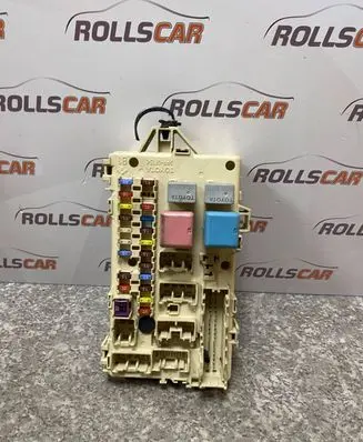 Toyota Corolla Verso AR10 Fuse module 892210F030