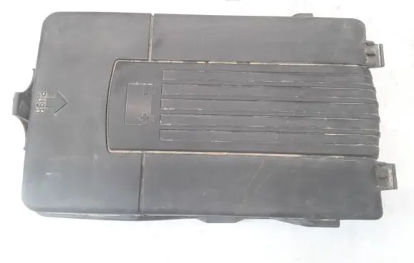 Audi A3 S3 A3 Sportback 8P Battery box tray cover/lid 3C0915443A 3C0915443