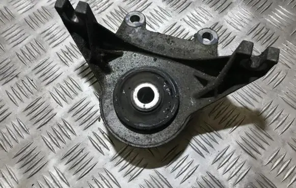 Fiat Stilo Engine mount bracket