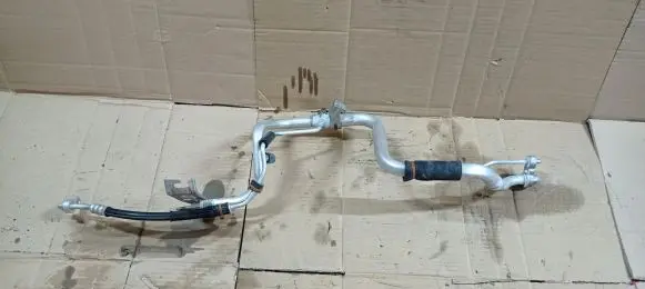 Chevrolet Camaro Air conditioning (A/C) pipe/hose 84498820