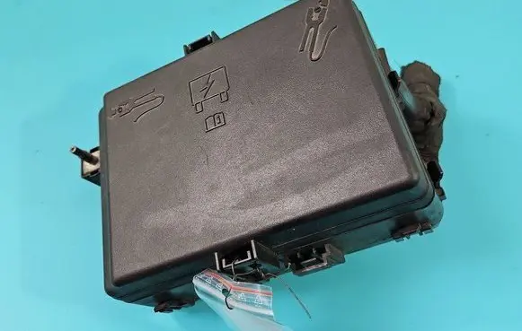Lancia Thema Fuse box set P68081219AB IMPRK1464617