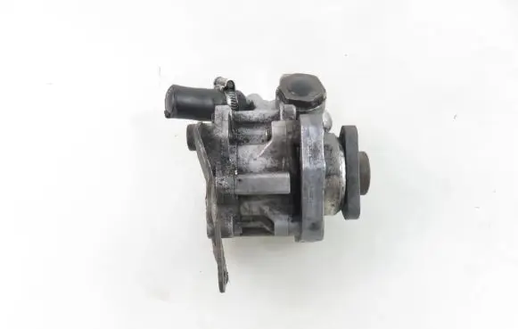 BMW 7 E38 Power steering pump