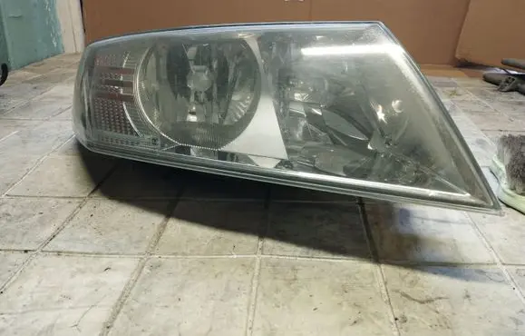 Skoda Octavia Mk2 (1Z) Headlight/headlamp