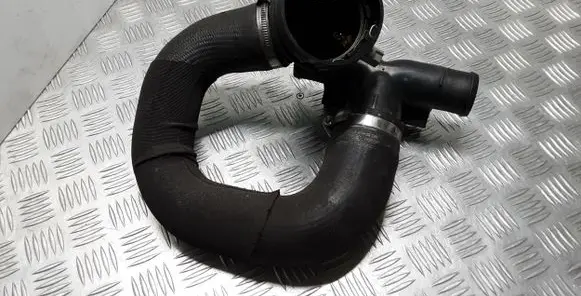 Intercooler hose/pipe