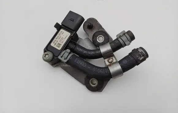 Volkswagen PASSAT B6 Exhaust gas pressure sensor 076906051A 3C0131552G