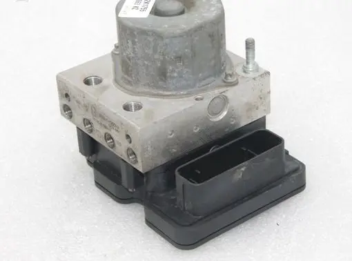 Nissan X-Trail T32 ABS Pump 476604CB0B
