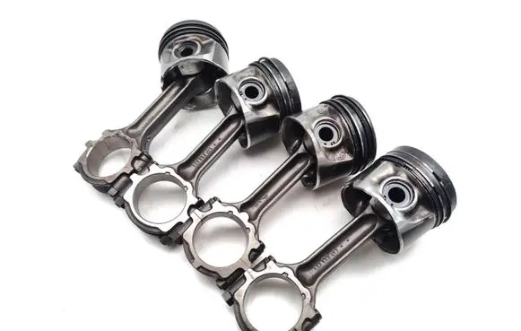 Nissan Navara D40 Piston with connecting rod YD25DDTI