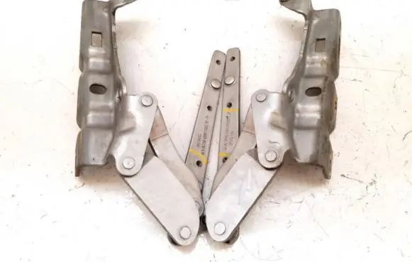 Mercedes-Benz CLK A209 C209 Engine bonnet/hood hinges A2038800428
