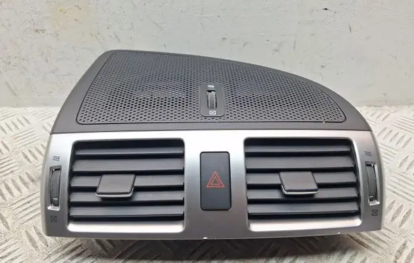 Toyota Avensis T270 Dash center air vent grill 5567005160 5567005171 8433205070