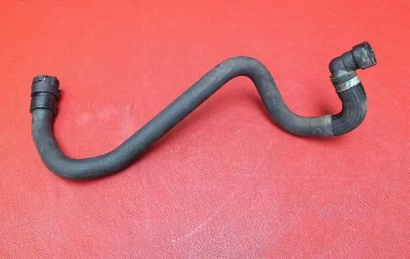 Land Rover Range Rover Evoque L538 Engine coolant pipe/hose