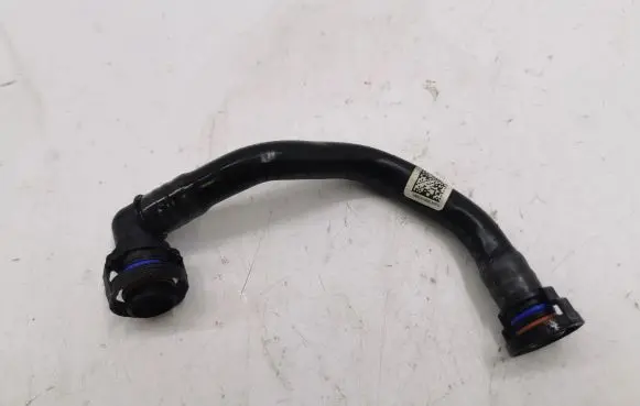 Volkswagen Tiguan Engine coolant pipe/hose 05E133366N