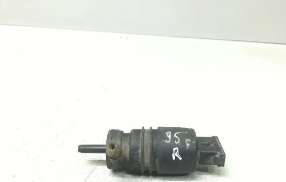 Mercedes-Benz C W202 Windscreen/windshield washer pump