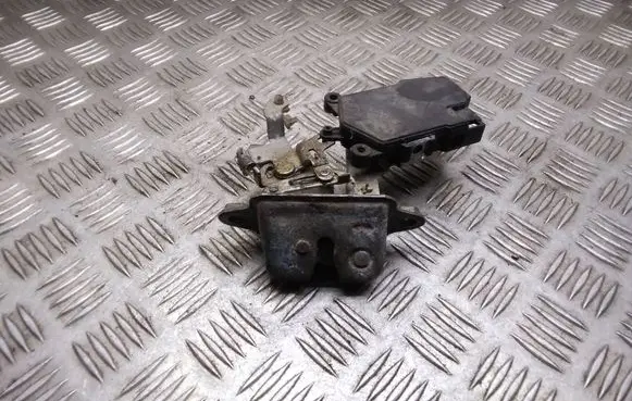 Subaru Legacy Tailgate/trunk/boot lock/catch/latch