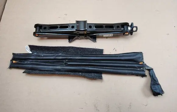 Jeep Wrangler Tool set