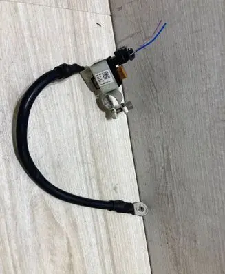 Audi A4 S4 B9 Negative earth cable (battery) 8s0915181