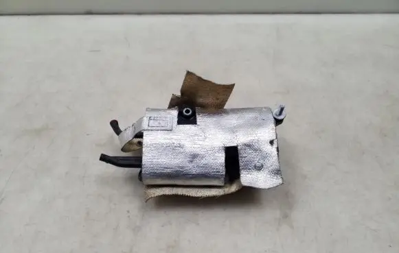 Volkswagen PASSAT B8 Other engine bay part 03N131489A