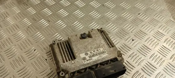 Volkswagen PASSAT B7 Engine control unit/module 03L907309N