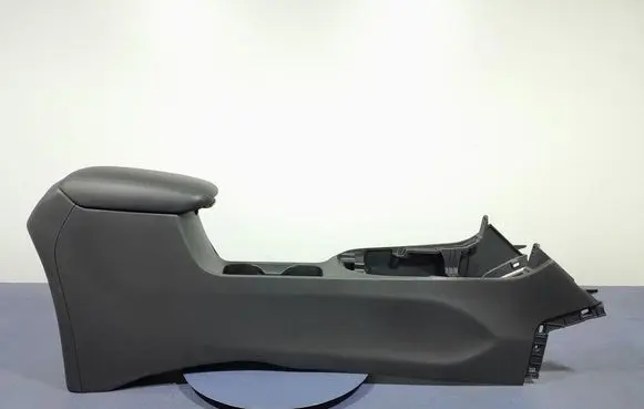 Hyundai i30 Center console 84670G4000