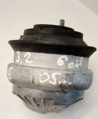 Mercedes-Benz E W211 Engine mount bracket 2010451XX