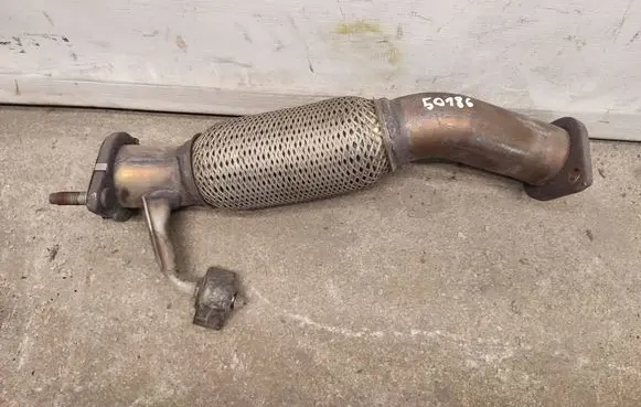 KIA Sorento Muffler pipe connector clamp 