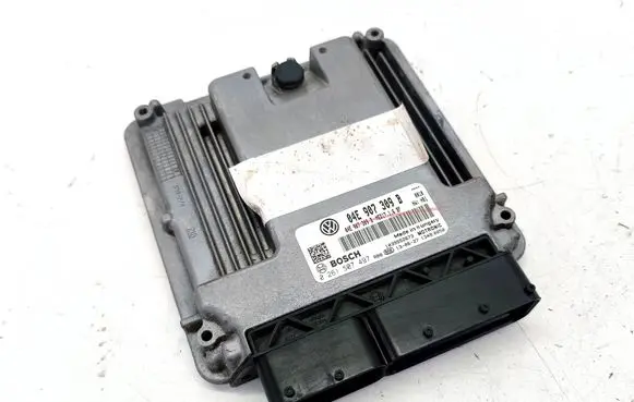 Volkswagen Jetta VI Engine control unit/module 04E907309B