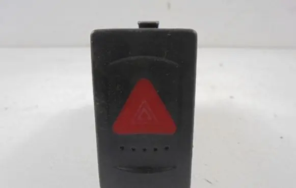 Volkswagen PASSAT B5 Hazard light switch 3B0953235B