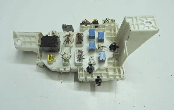 Suzuki SX4 Fuse module 36770-55L02 B55L0 LOT2801