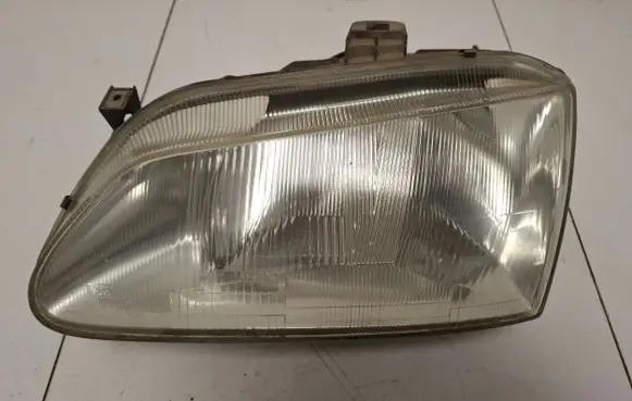 Renault Scenic I Headlight/headlamp 7701672734 7700831462M