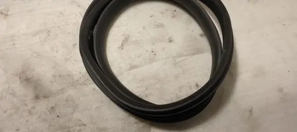 Dacia Sandero III Rear door rubber seal (on body) 
