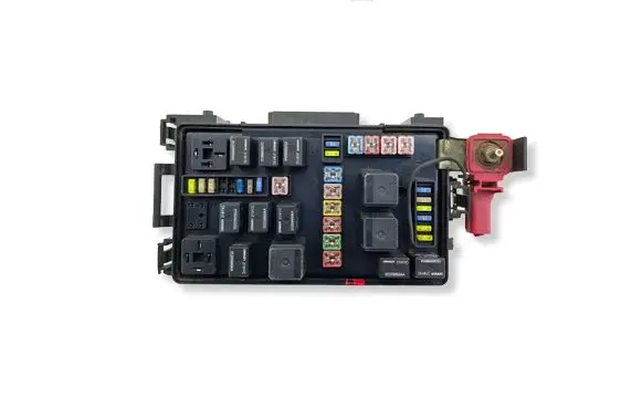 Chrysler 300 - 300C Fuse module P04692233AB