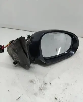 Volkswagen PASSAT B6 Front door electric wing mirror 3C0857934