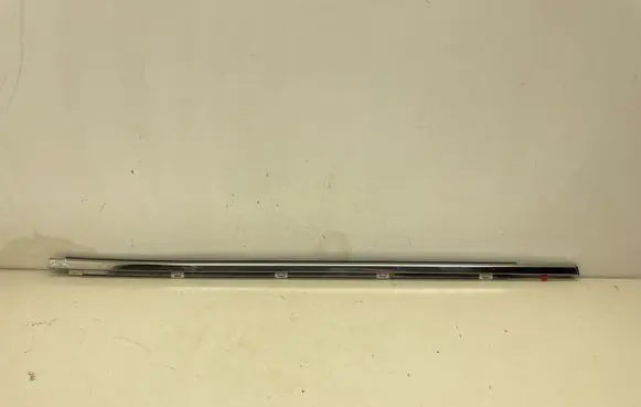 Lexus ES 300h Rear door trim (molding) 7573033150