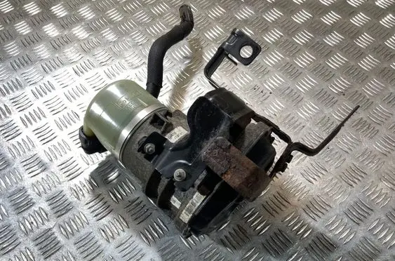 Volvo XC60 Power steering pump 31340205 31317106