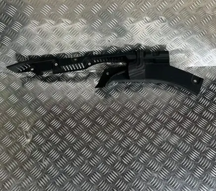 Volvo XC60 Fender mounting bracket 32216109
