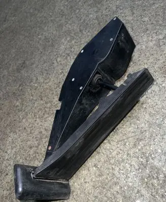 BMW 5 E39 Accelerator throttle pedal 6756492 25916010 304410