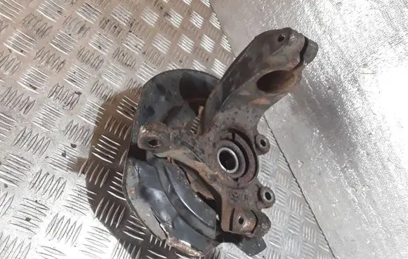 Mazda 3 II Front wheel hub spindle knuckle