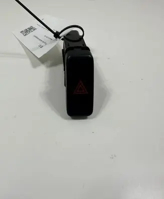 Mazda 626 Hazard light switch 153132