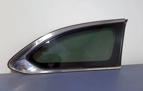 Mazda 6 Rear side window