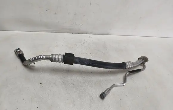 Audi A4 S4 B9 Air conditioning (A/C) pipe/hose 8W1816740